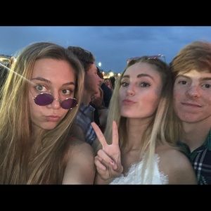 Meet your Posher, Olivia